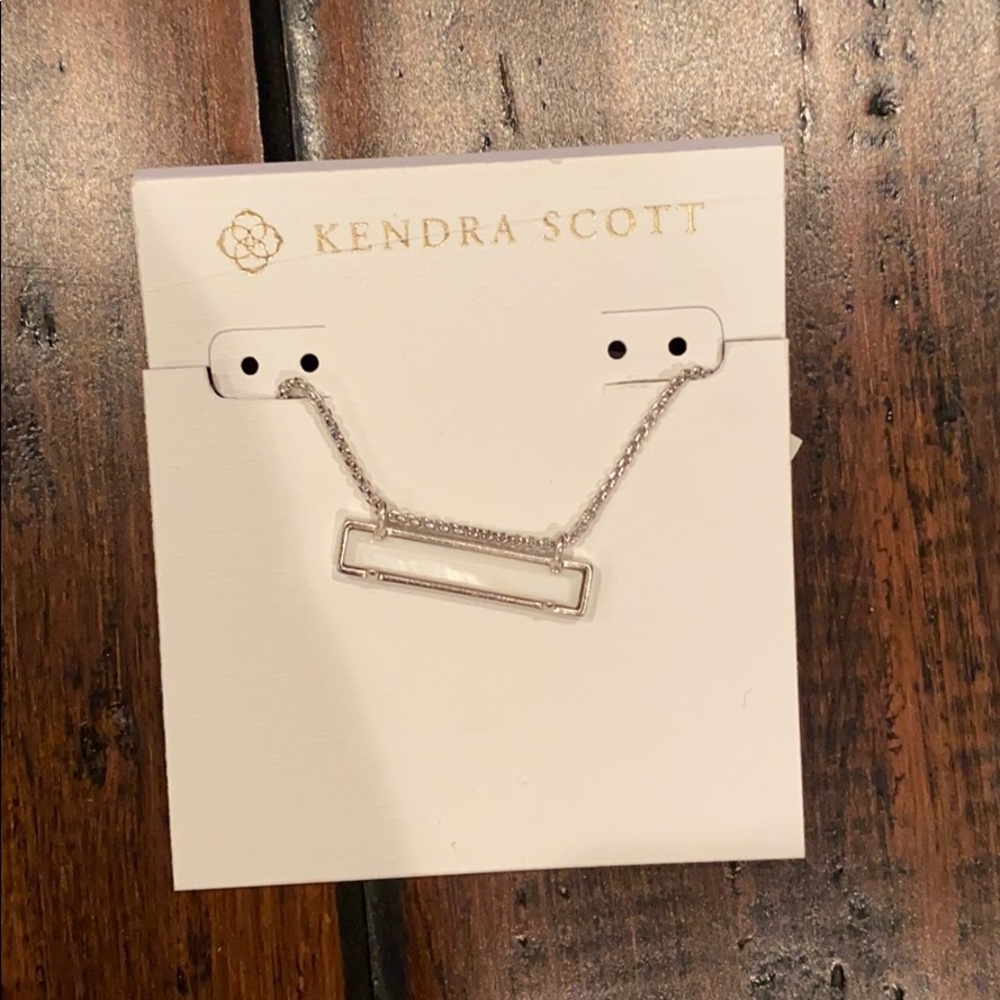 Kendra Scott Leanor Necklace